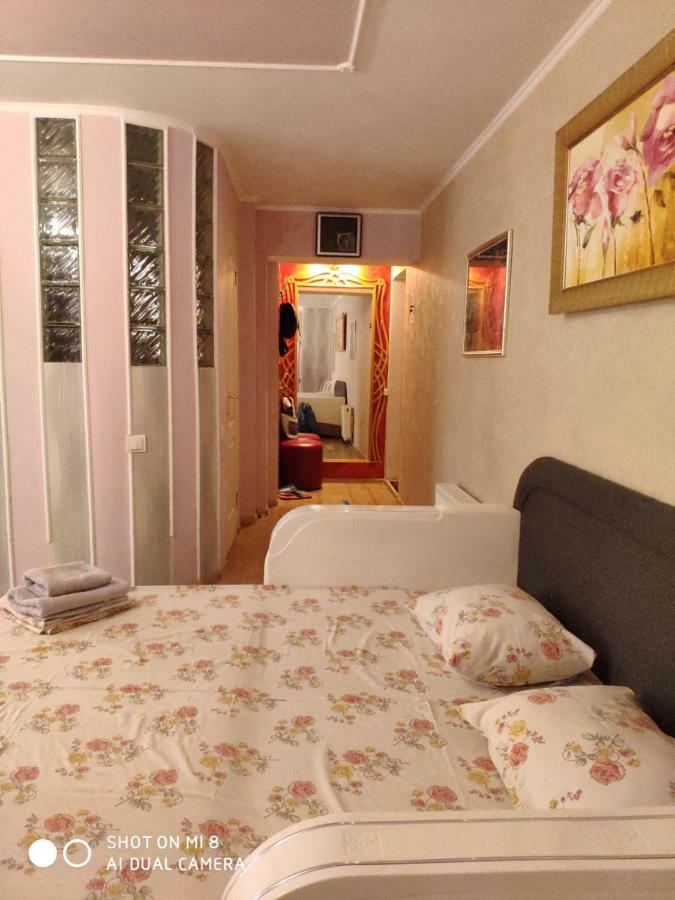 Apartments Domovik Latorichnaya,3 ムカチェヴォ エクステリア 写真